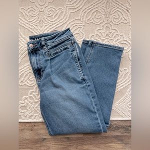 American Eagle mom jean size 6S